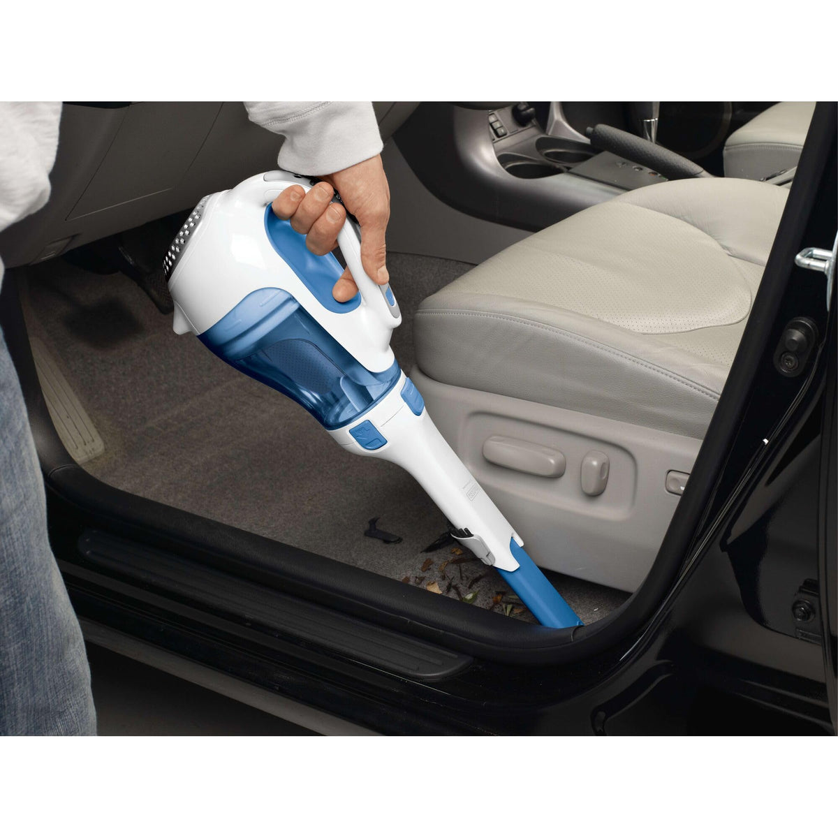 Cordless Handheld Vacuum with Rotating and Extendable Nozzle B836733